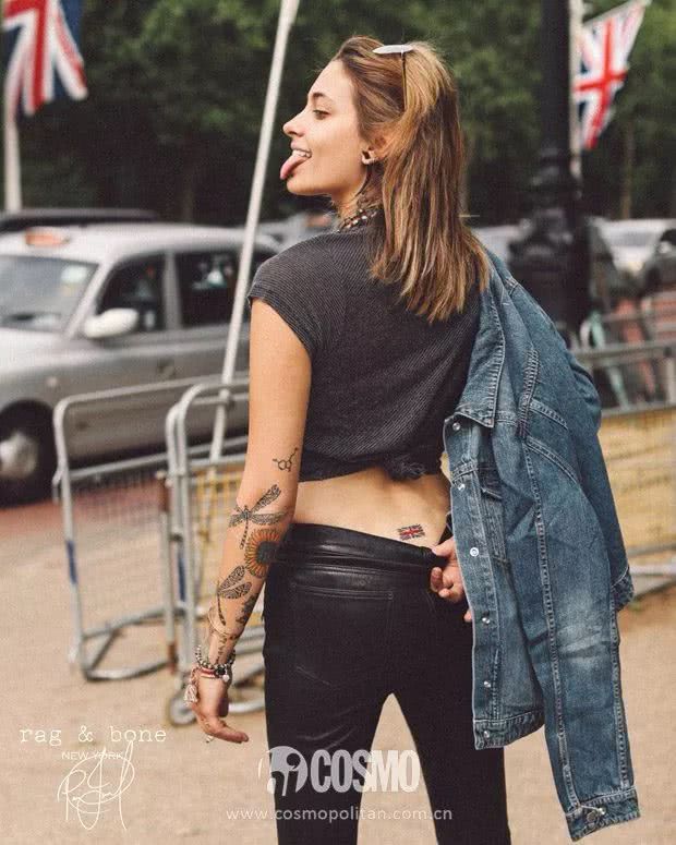 我必须穿最fashion的运动装看我“男票”踢球