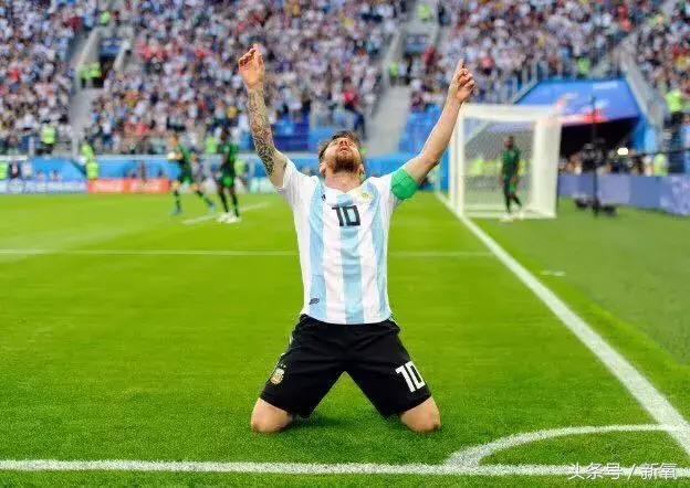 这个女人8岁就征服了球王,玛丽苏式的剧情都发生在她身上了!