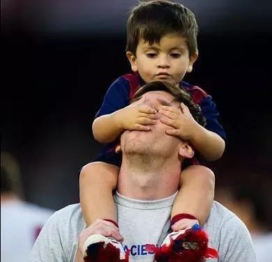 梅西9岁对太太已一见钟情,梅西九岁的爱情