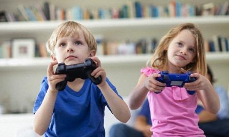 9岁英国女孩,9岁女儿沉迷游戏