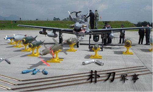 目前最强螺旋桨战斗机,螺旋桨单翼美军小型老式轰炸机