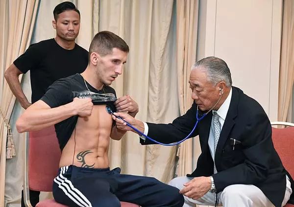 韩国踢球脏动作,韩国人踢足球有多脏