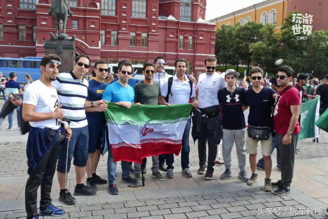 行李箱当“球门”！这SUV大得夸张！