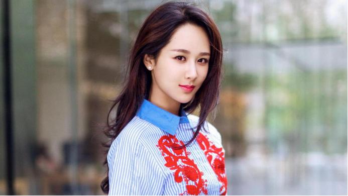 杨紫的美,是一种心灵的美,她不仅美的自然而且还美的自信