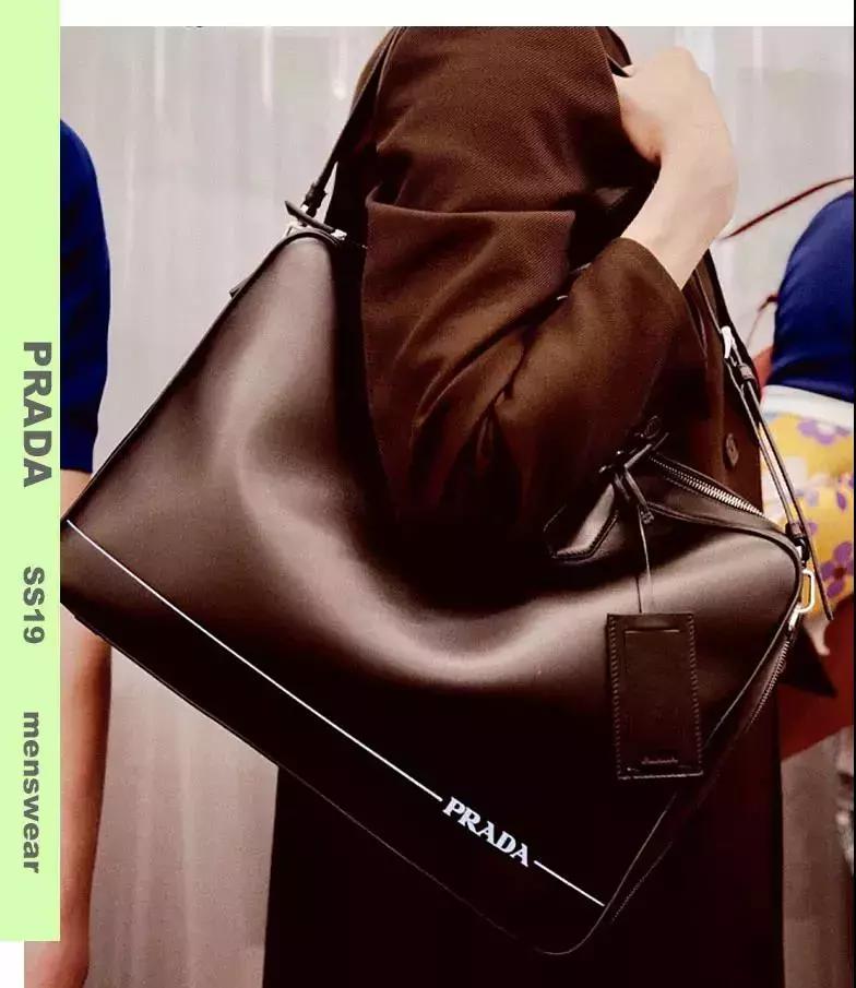 prada新款复古包,prada2020包包