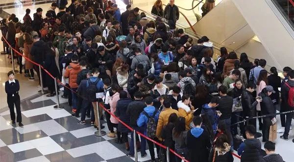 趣闻｜跨界、排队、限量……网红店跑赢市场的法则都有哪些……？