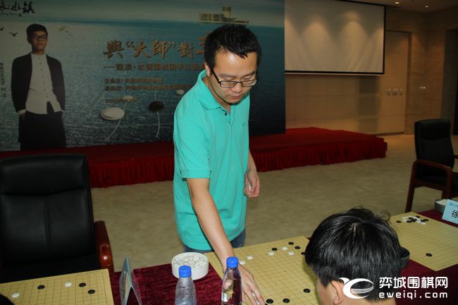 柯洁与韩升周比赛讲解,国手柯洁最新比赛