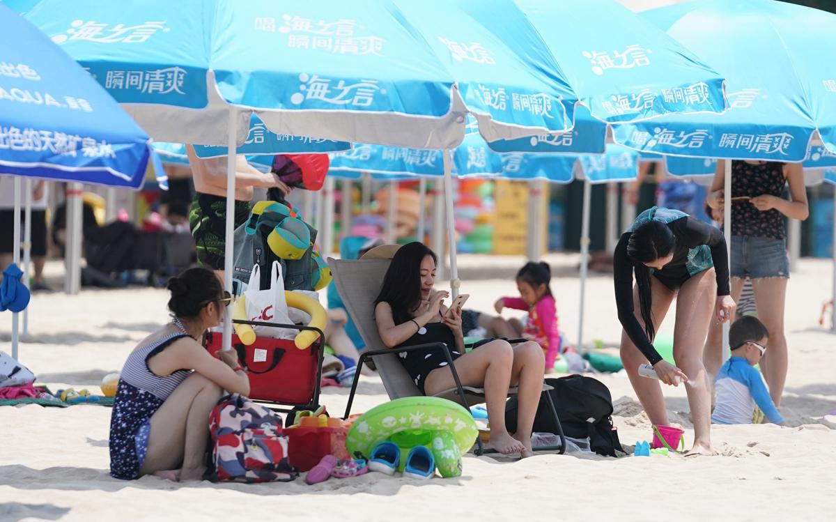 看足球现场比赛震撼,看沙滩足球