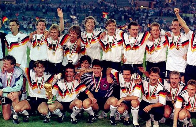 德国队在世界杯上有几次大逆转,德国队在足球世界杯上的历届成绩