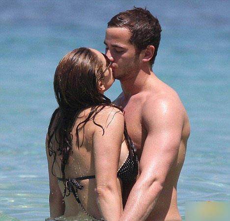 女生看世界杯到底在看什么,女人看世界杯看的是颜值