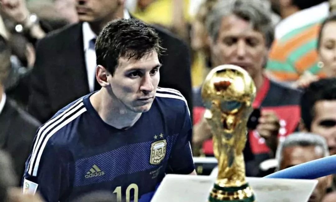 梅西30岁vs30岁c罗,梅西现状和c罗现状