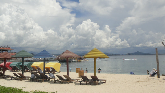 sanya天之涯，海之角我们来了