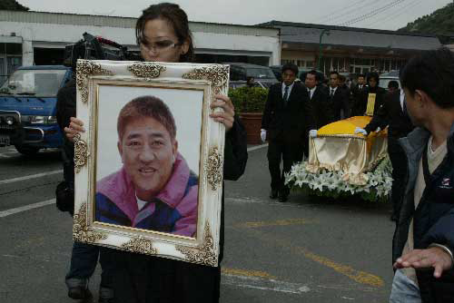 黄家驹张雨生年轻照,张雨生和黄家驹哪个可惜