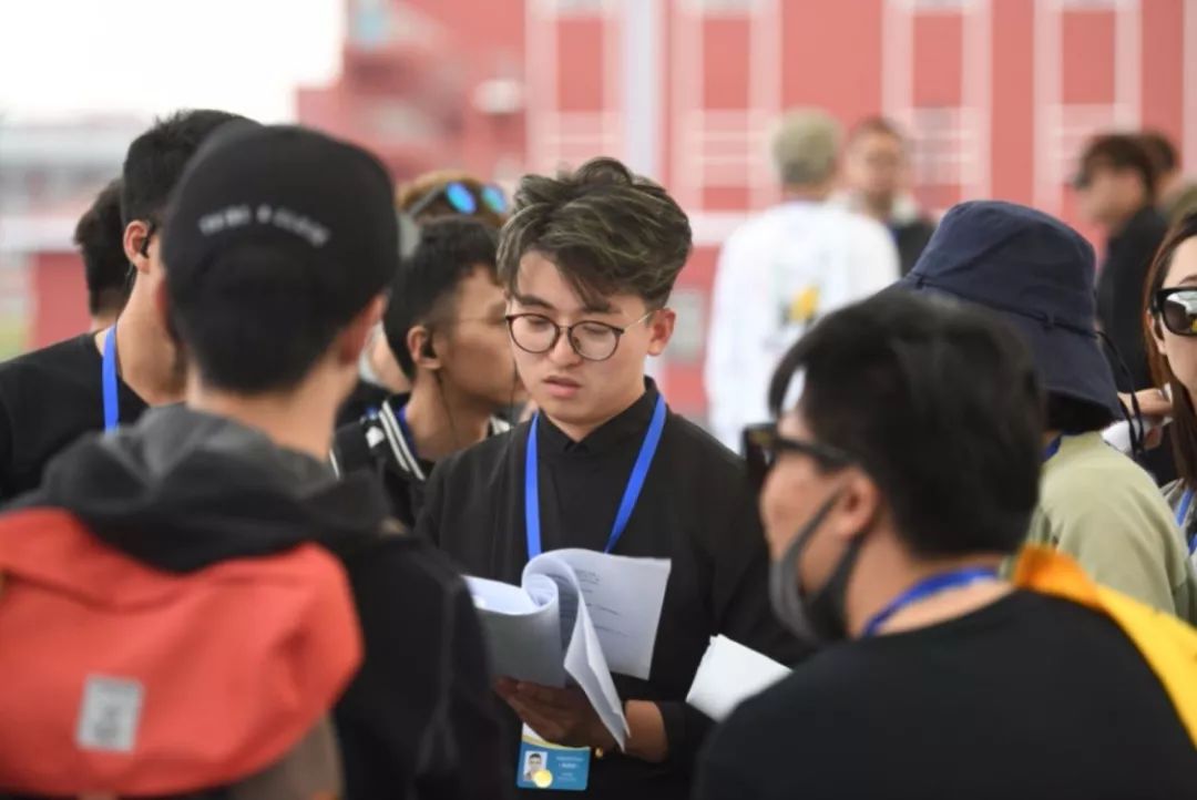 奔跑吧跑男最新一季在哪里播出,录一季跑男要多少钱