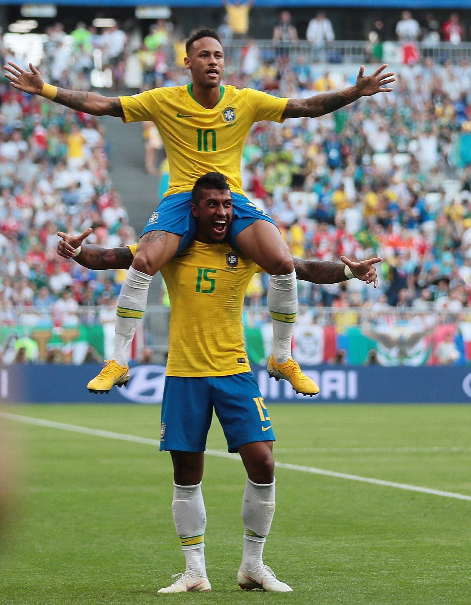 内马尔巴西世界杯被谁犯规,欧洲杯内马尔被犯规