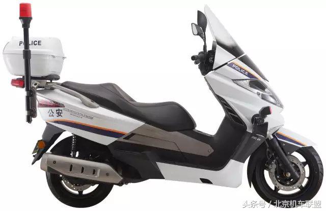 Benelli银刃250警用版长啥样？贵州惠水县公安局铁骑交车现场