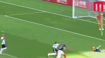 18年世界杯内马尔夸张翻滚,世界杯足球搞笑事件