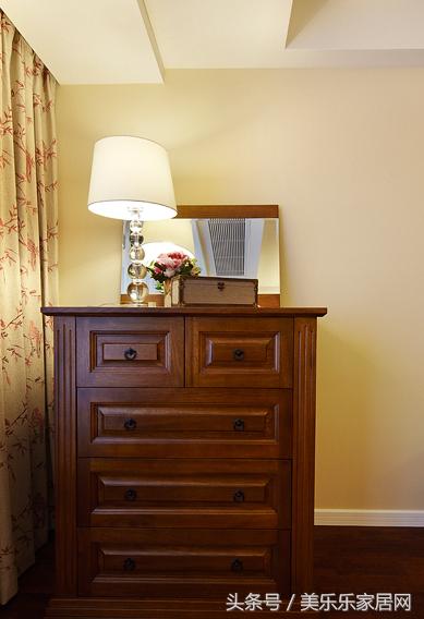 整个装修最喜欢的就是柜子的设计,年入500万的家庭都怎么装修