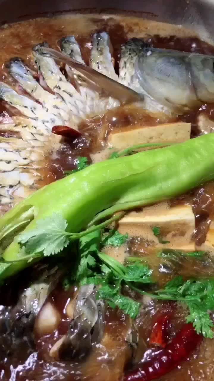 草鱼炖豆腐怎么做好吃又简单图片,草鱼炖豆腐汤正宗做法