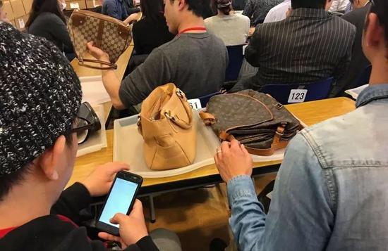 花3千块能买到原价1万的奢侈品包,二手店的奢侈品真假如何辨?