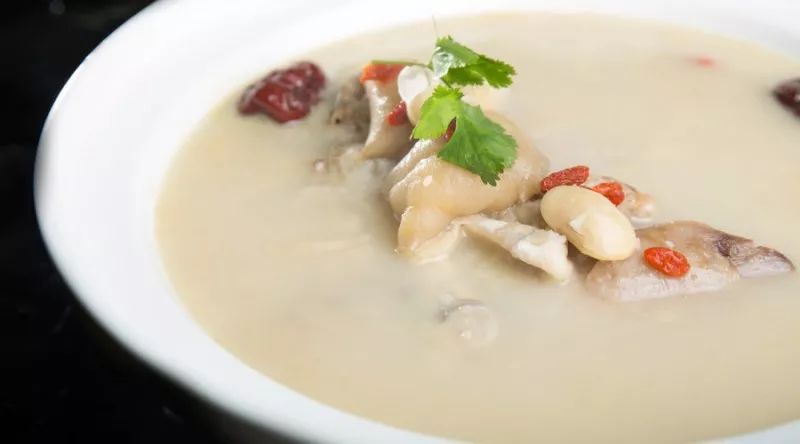 9岁多的男孩好像长胡子了怎么办,9周岁男孩长胡须了怎么办