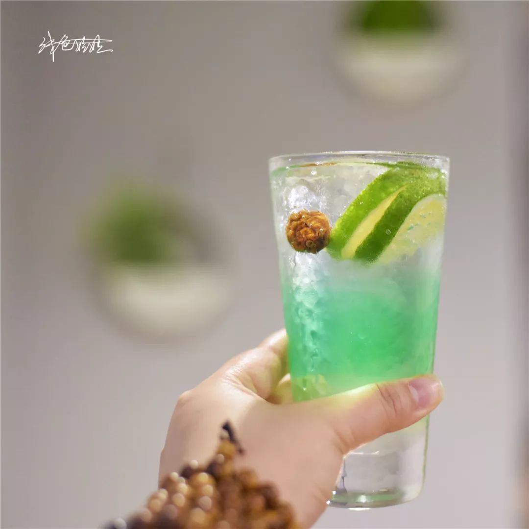 最火的冷锅串串店的细节,经典冷锅串串火锅