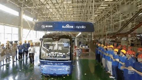 就在刚刚，司机、说唱歌手、体育解说和主持人等通通陷入失业风险