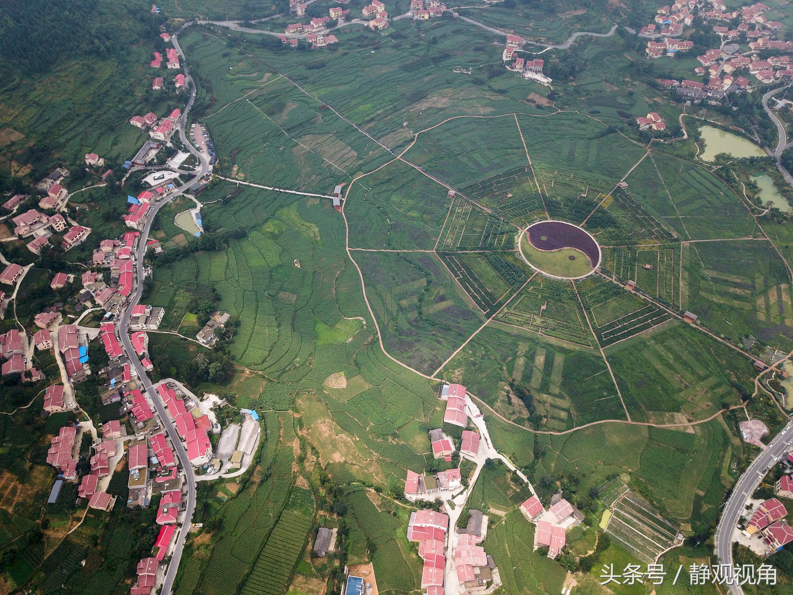 大地景观艺术村,大地景观农田