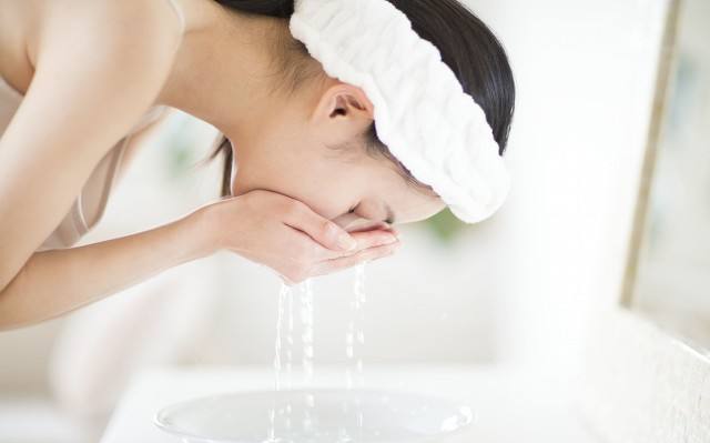 癞蛤蟆治青春痘,吃癞蛤蟆对青春痘有用吗