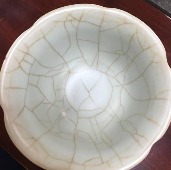 好的汝窑杯开片快好还是开片慢好,汝窑开片为什么外面的开片没有线