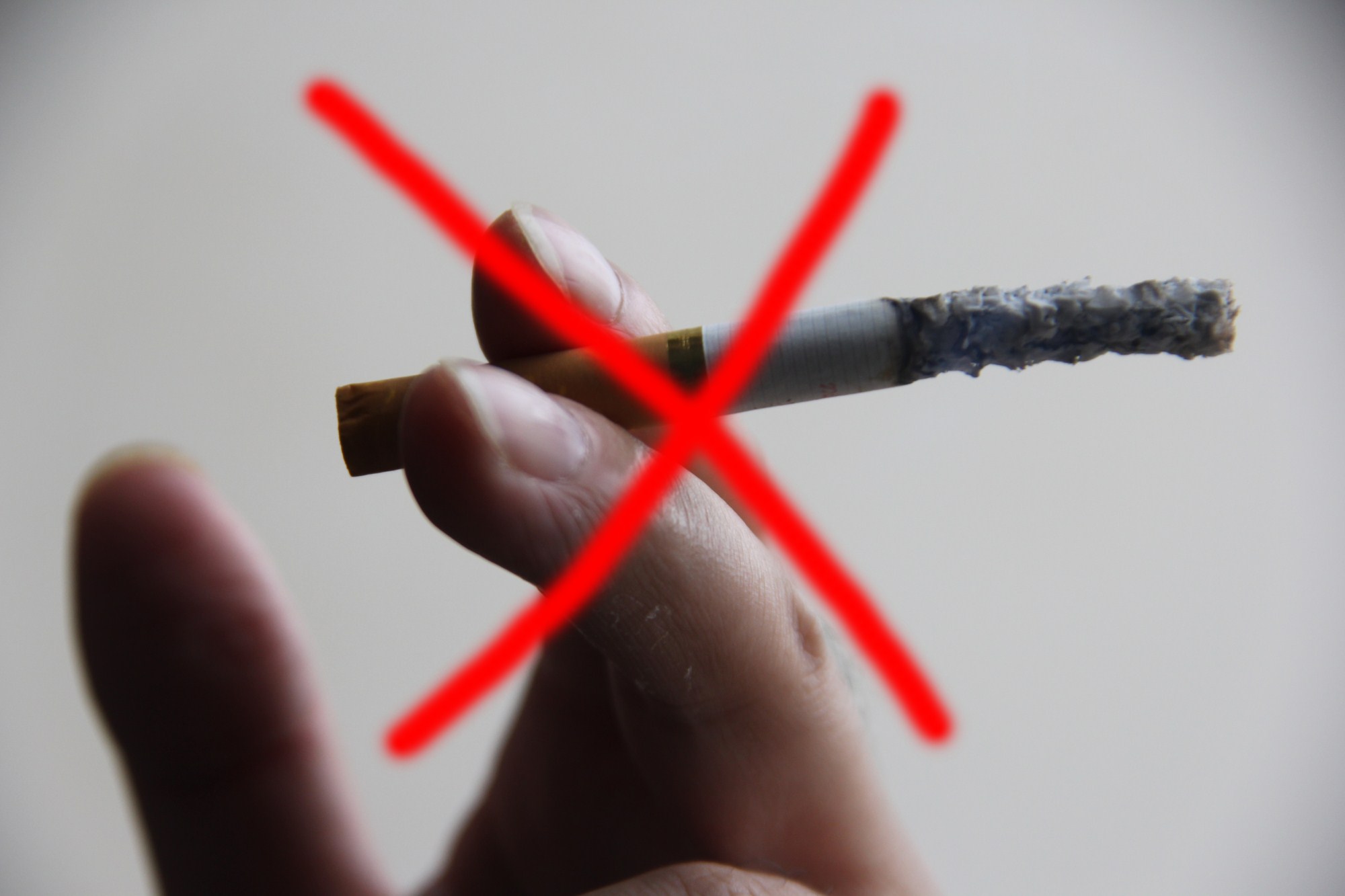 河南洛阳：未成年人被逼喝“烟茶”医生称，摄入过量尼古丁致命