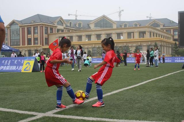 鄂尔多斯儿童足球,足球比赛小学生鄂尔多斯