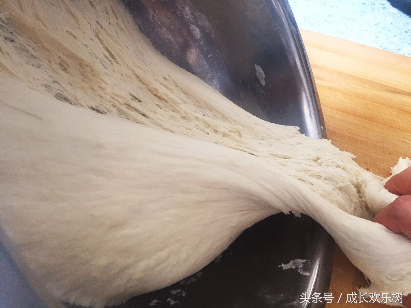 爸爸看孩子吃馒头,爸爸看卡塔尔世界杯