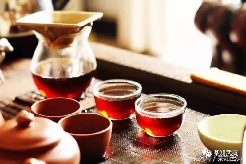 喝茶说球｜梅西C罗更像一杯陈茶，越品越有味