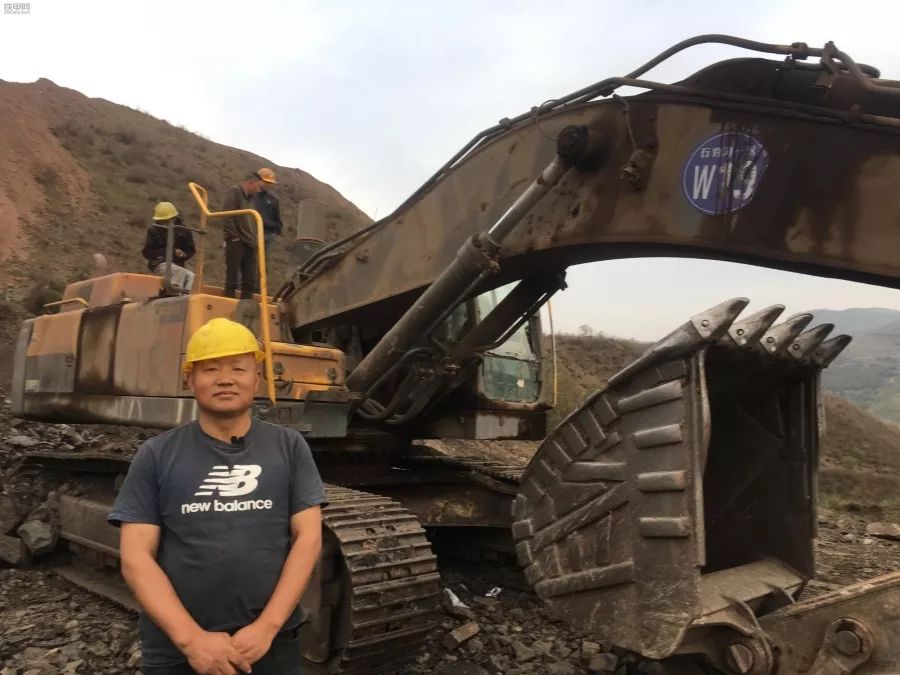 真“机”不怕火炼，李波驾驶沃尔沃挖机与死神擦肩而过