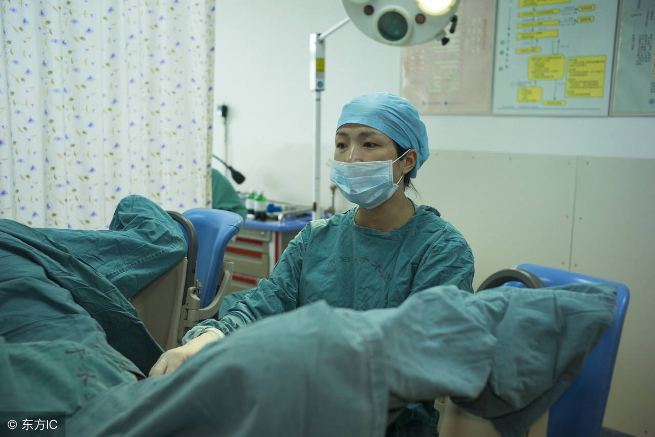 正常分娩和剖宫产的利弊,正常分娩与剖宫产的利与弊ppt