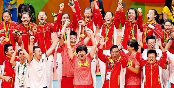 中国女排逆境奔跑,中国女排如何面对挫折