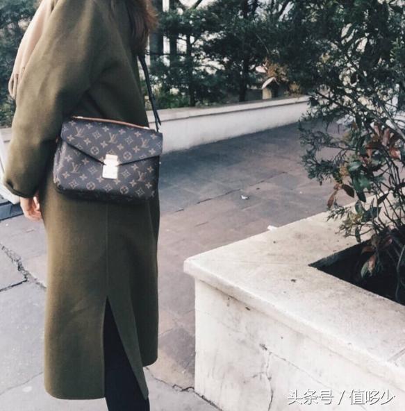 古驰和lv包包哪个最保值,最值得买的LV包包有哪款