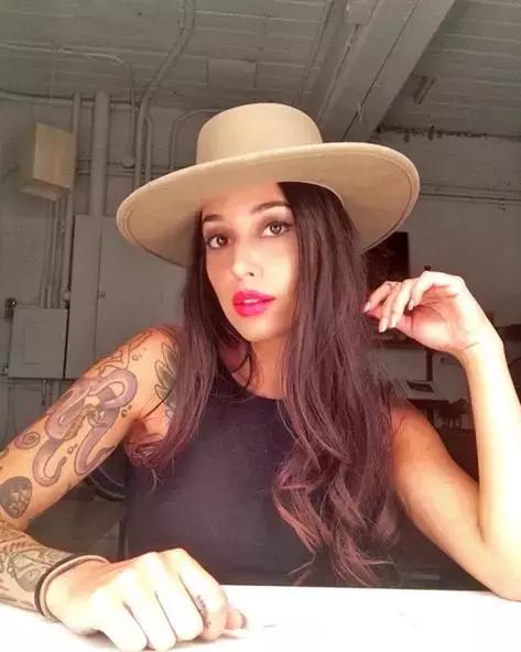 空姐可以纹身么,空姐可以纹身吗