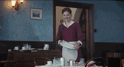 你会为身后的路人扶门吗?这33个有教养的细节,你做到了多少?