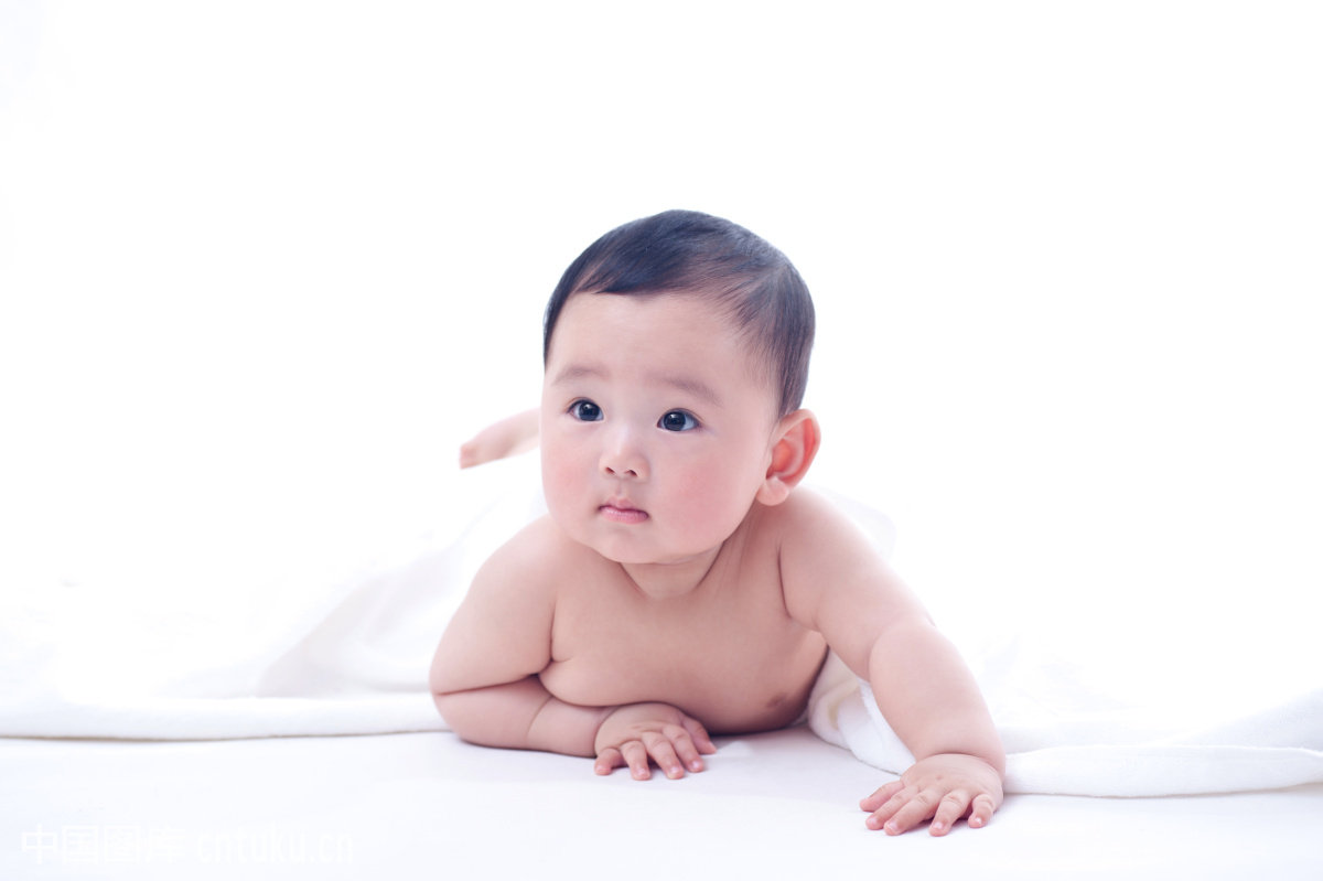 宝宝断奶如何让宝宝爱上奶瓶,怎样能使宝宝吃奶瓶