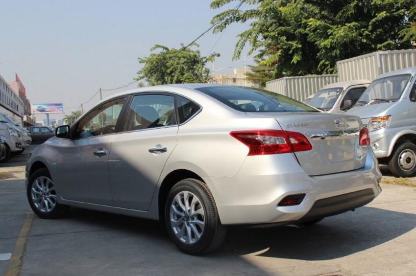 4s店低配改高配如何辨别,车的高低配是4s店加装出来的吗