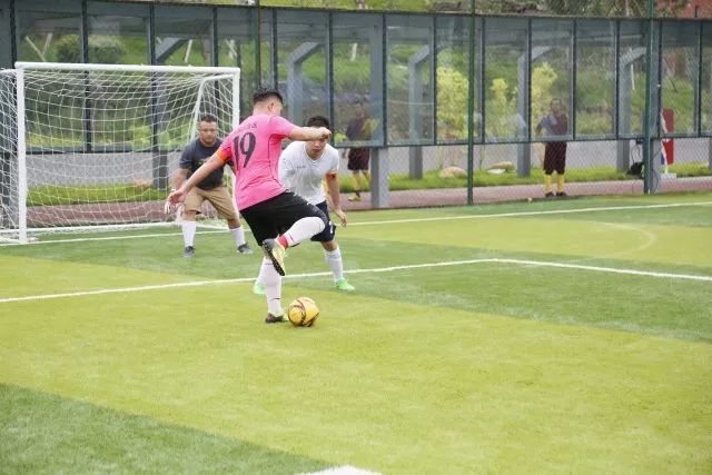 竞技绿茵,重庆高新区足球代表队