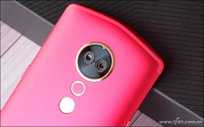 9.9元秒杀自拍神器,39元多功能自拍神器