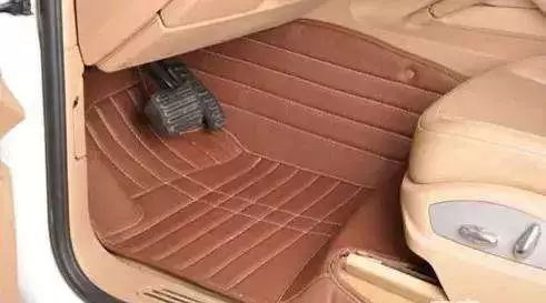 汽车脚垫全包围好还是半包围,领克01脚垫全包围好还是半包围好