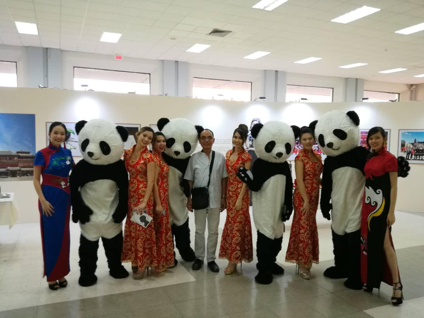 江旗袍登陆中北美洲，天府文化闪耀巴拿马