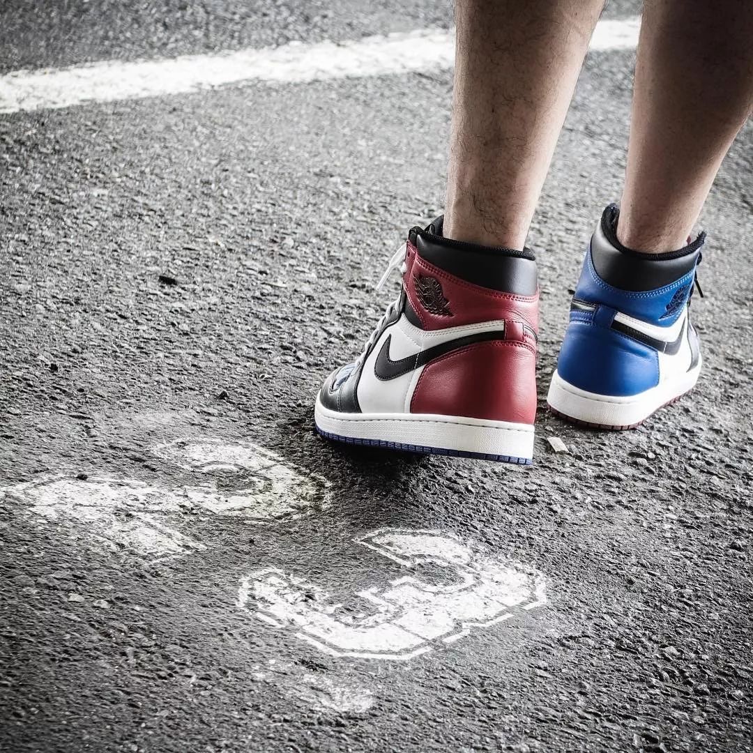 她都能买化妆品买包包，我凭啥就不能买双鞋呢？