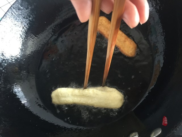 香酥大油条蓬松酥脆冷了不硬,酥脆香酥小油条