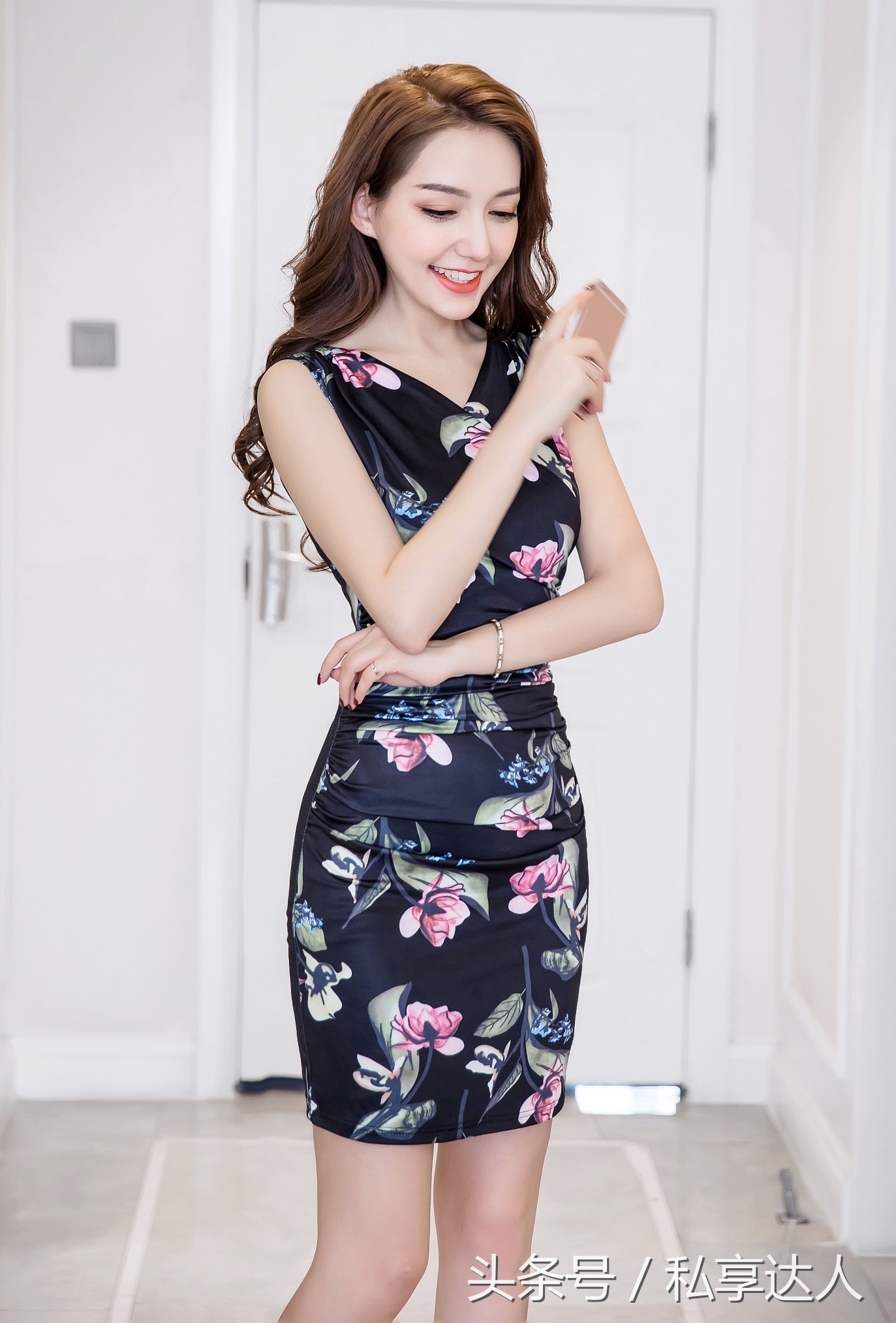 法式紧身包臀裙,夜店女王范穿搭推荐包臀连衣裙