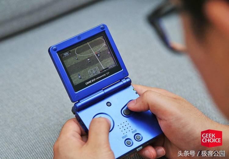 怀旧红白任天堂游戏机,任天堂老式游戏机fc